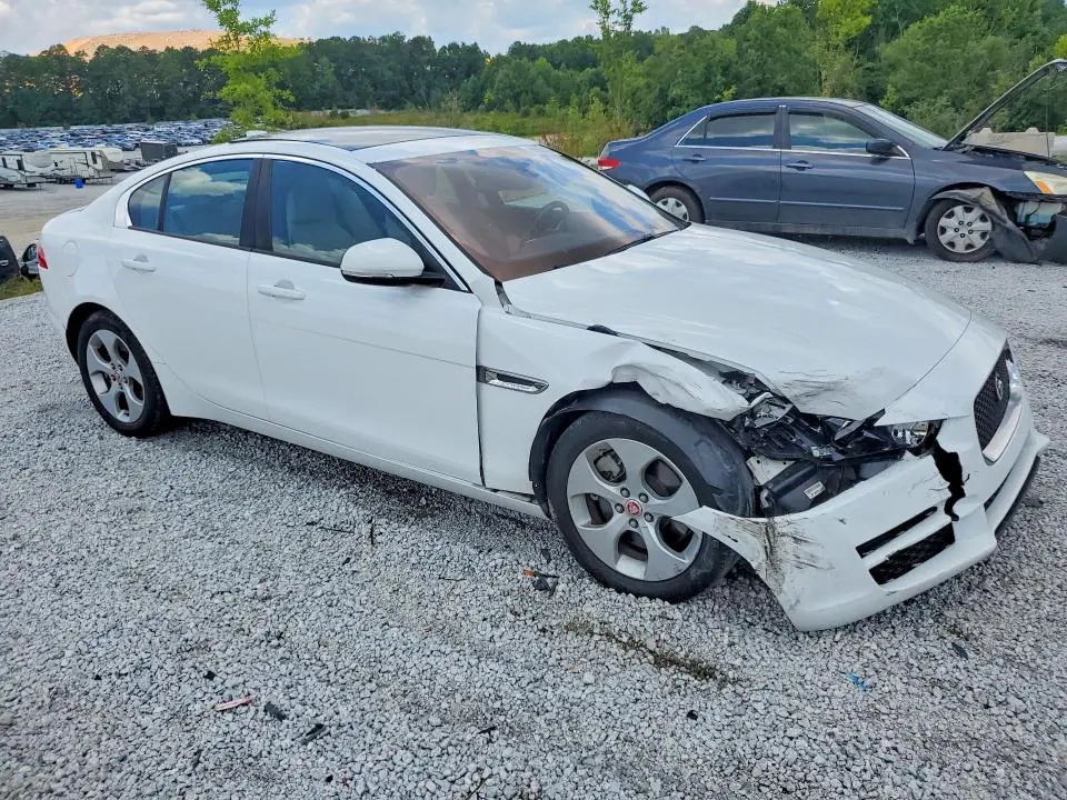 2018 JAGUAR XE   