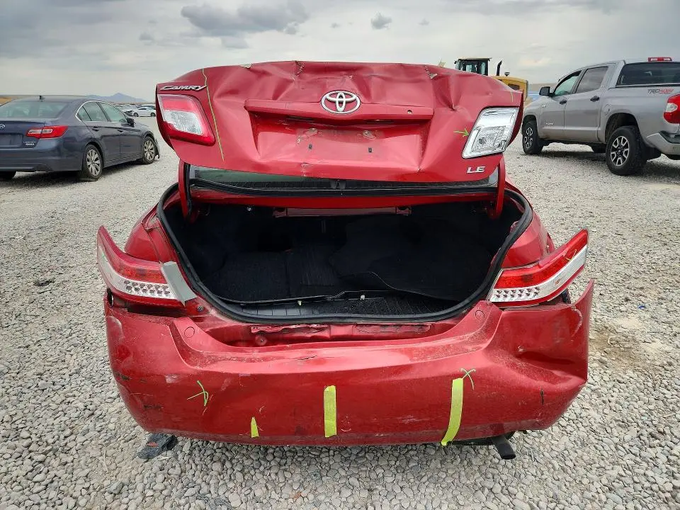 2011 TOYOTA CAMRY LE  