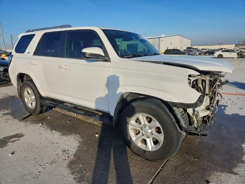 2017 TOYOTA 4RUNNER SR5  