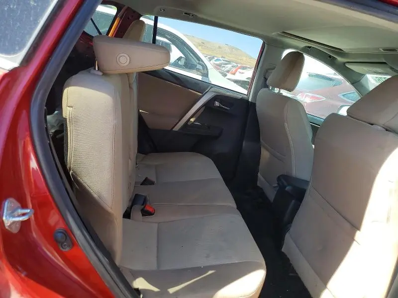 2015 TOYOTA RAV4 XLE  
