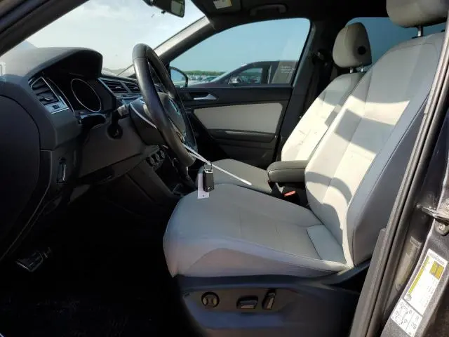 2021 VOLKSWAGEN TIGUAN SE  
