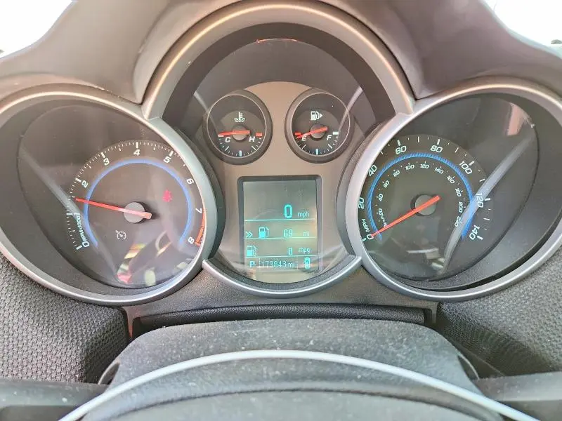 2012 CHEVROLET CRUZE LT  