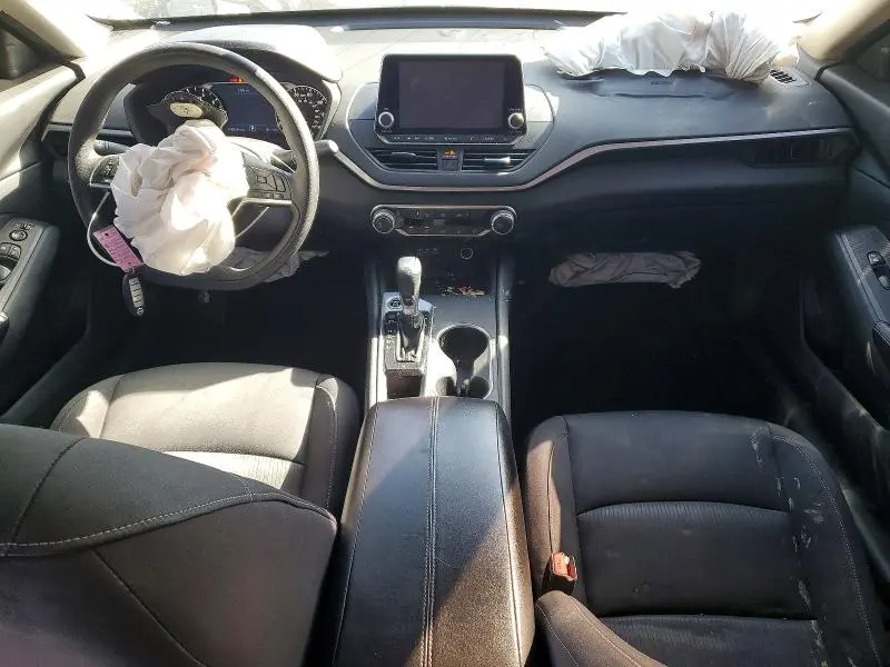 2022 NISSAN ALTIMA SV  