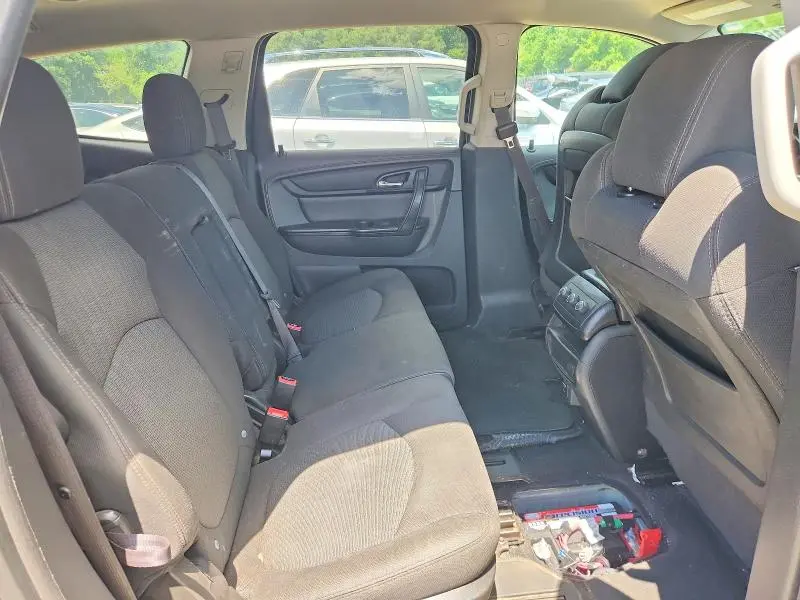 2015 CHEVROLET TRAVERSE LT  