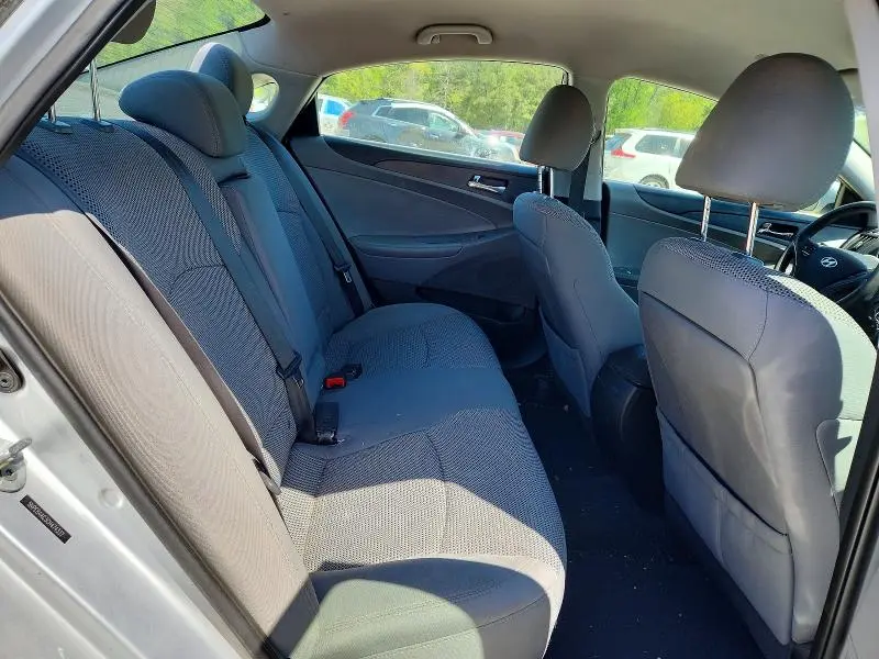 2012 HYUNDAI SONATA GLS  