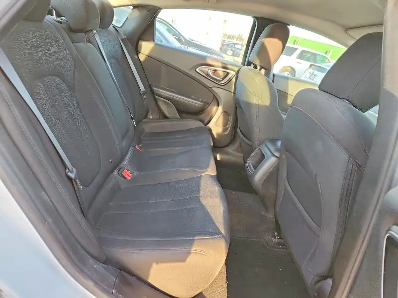 2017 CHRYSLER 200 LX  