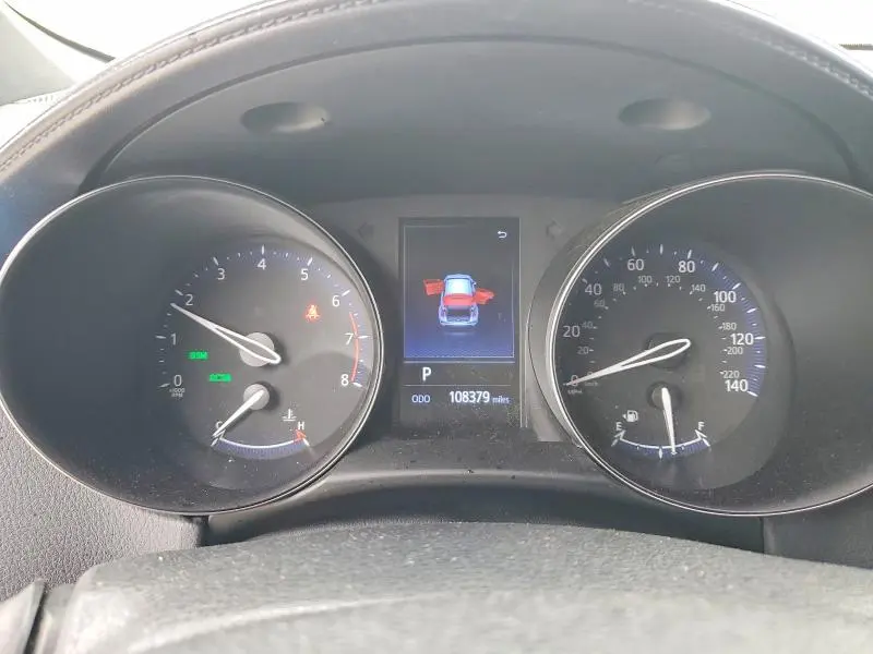 2019 TOYOTA C-HR XLE  
