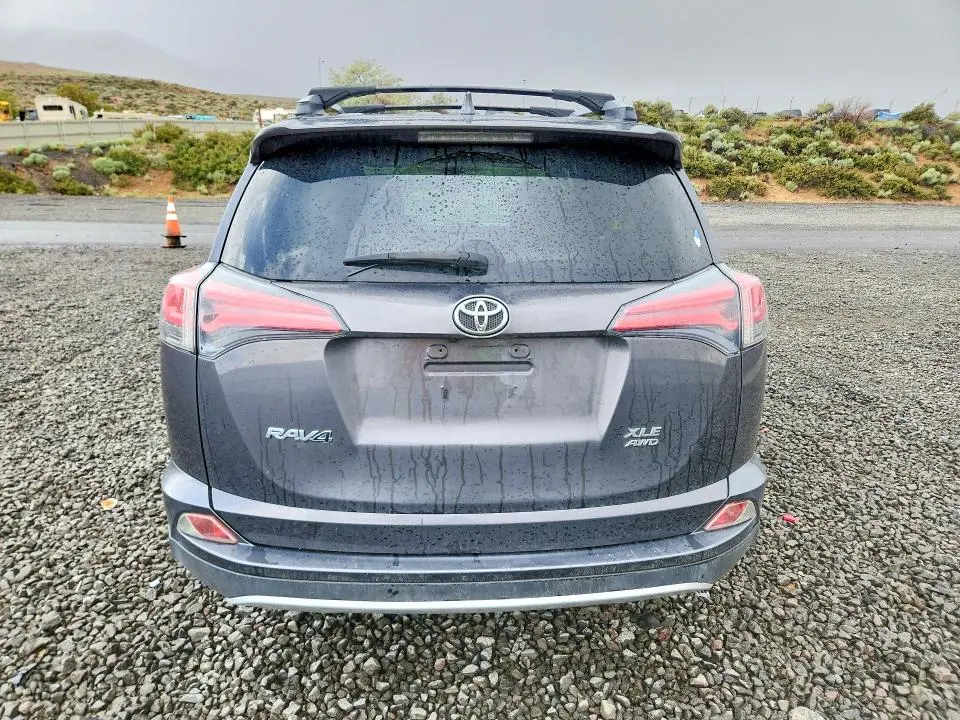 2017 TOYOTA RAV4 XLE  