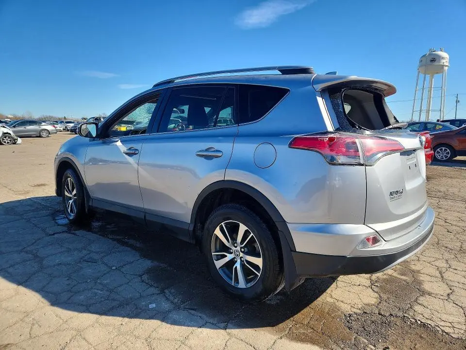 2017 TOYOTA RAV4 XLE  