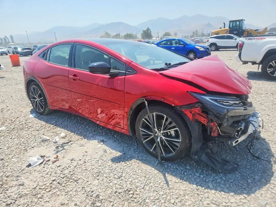 2024 TOYOTA PRIUS XLE  