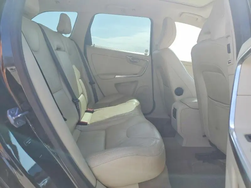2014 VOLVO XC60 3.2  