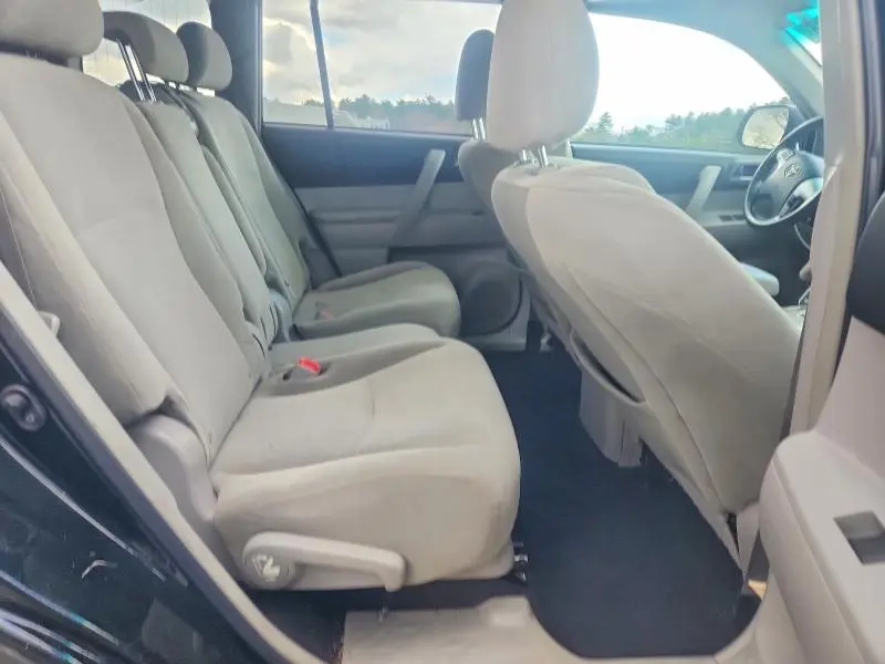 2013 TOYOTA HIGHLANDER PLUS  