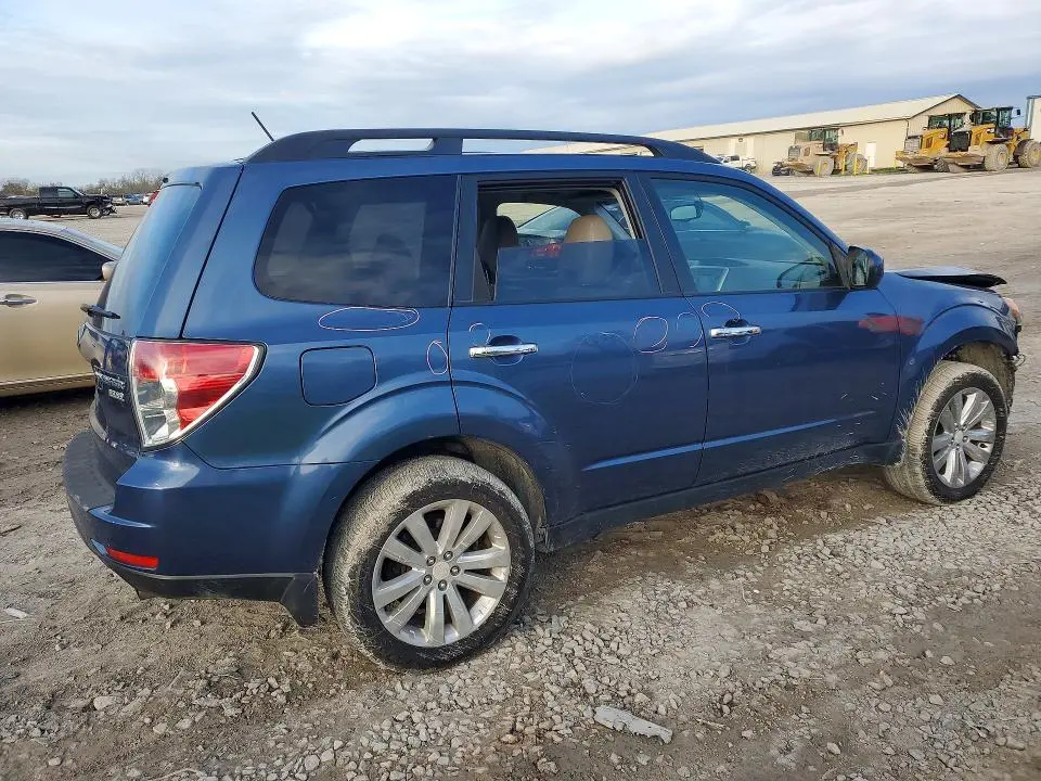 2013 SUBARU FORESTER LIMITED  