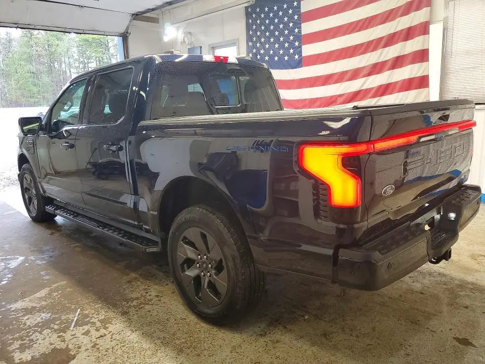 2023 FORD F150 LIGHTNING PRO  