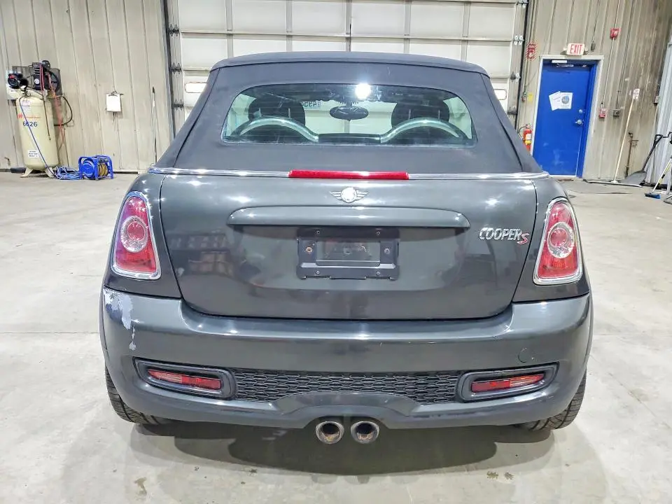 2011 MINI COOPER S  