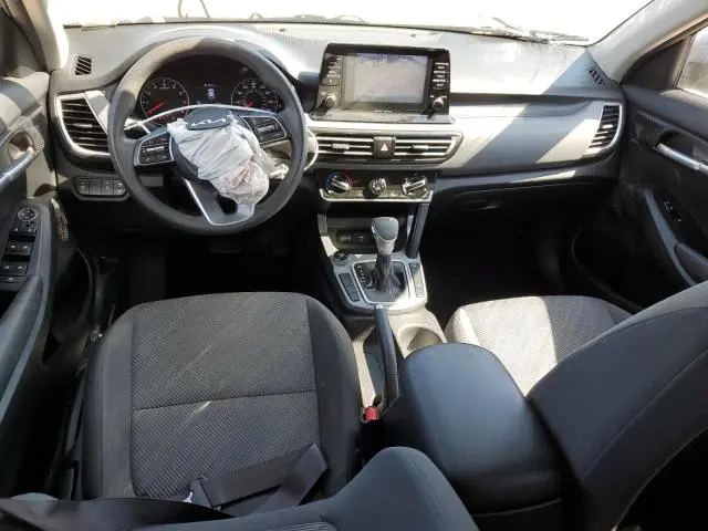 2023 KIA SELTOS LX  