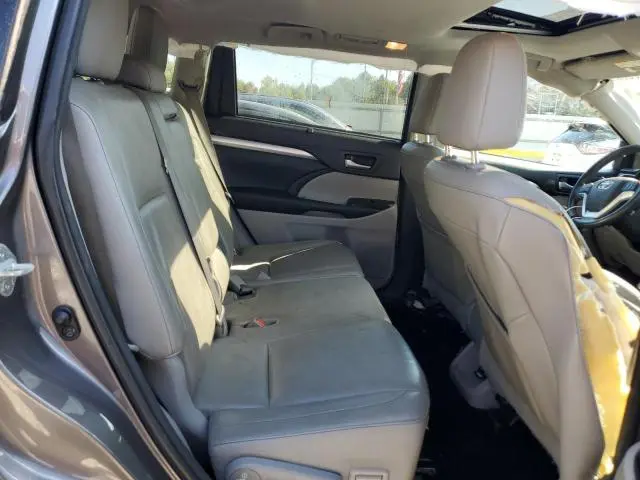 2016 TOYOTA HIGHLANDER XLE  