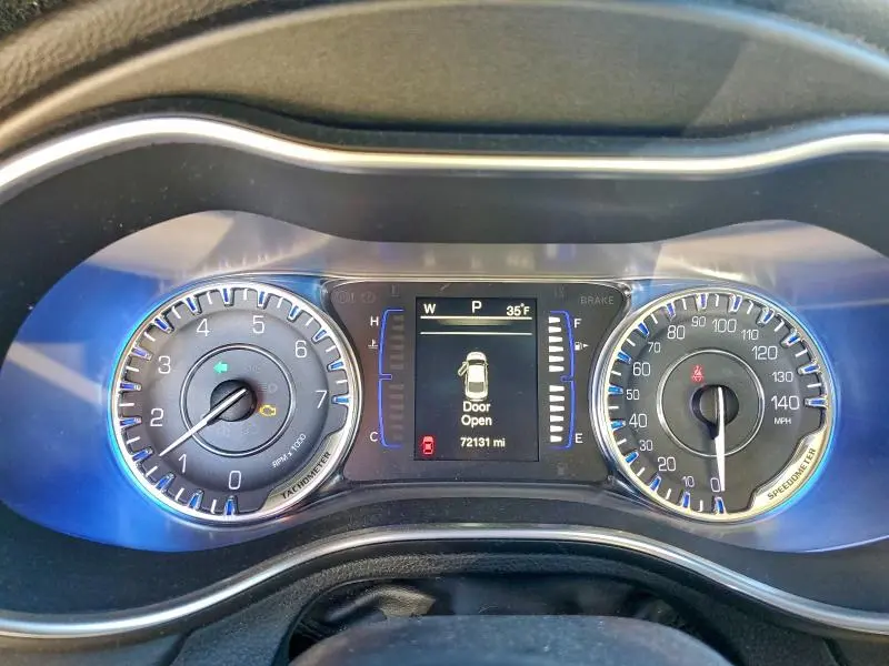 2016 CHRYSLER 200 LIMITED  