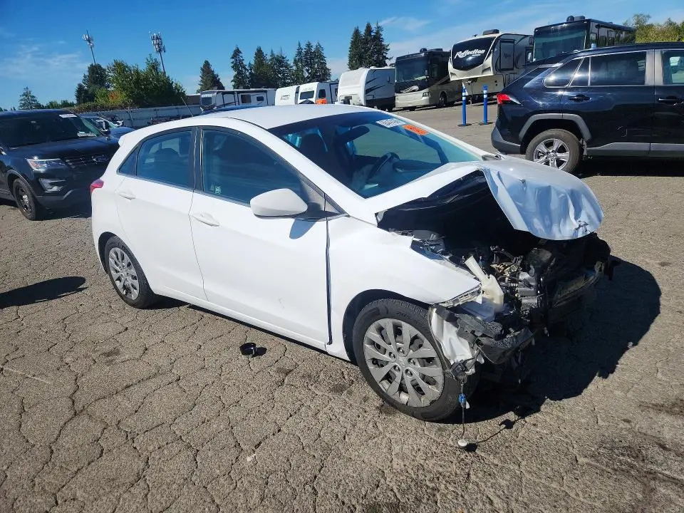 2016 HYUNDAI ELANTRA GT BASE  