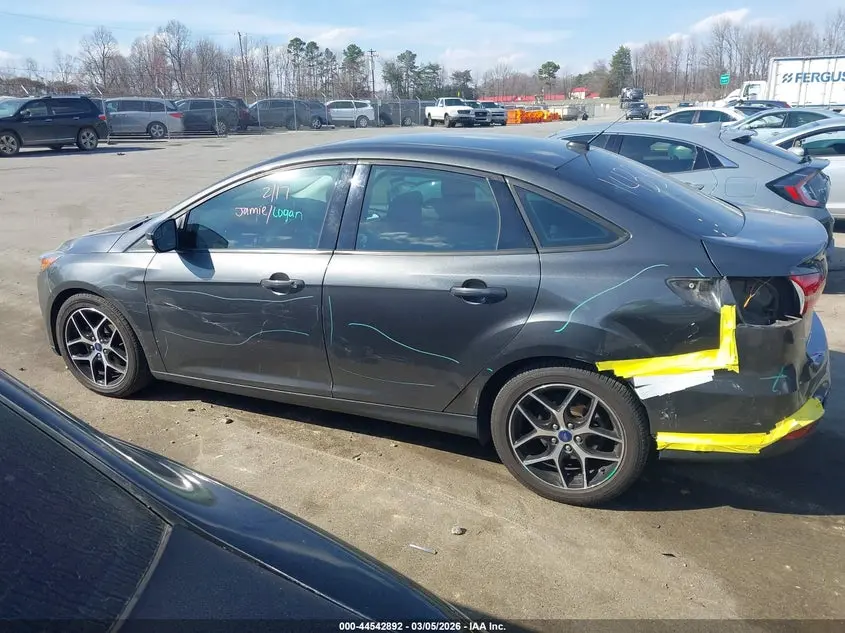 2017 FORD FOCUS SE