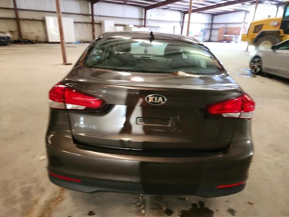 2018 KIA FORTE LX  