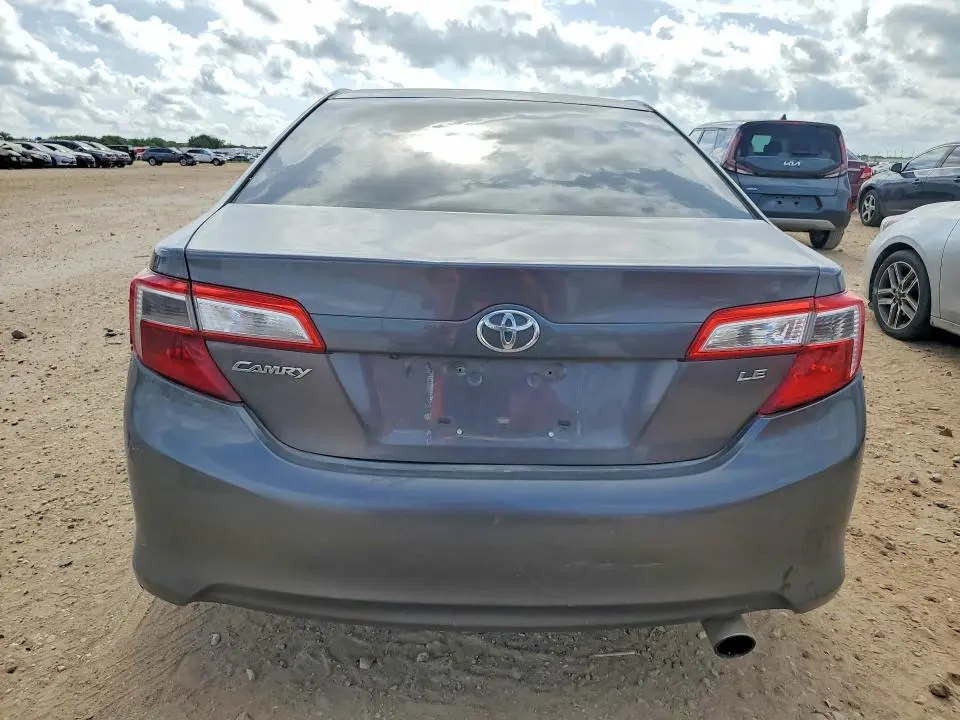 2014 TOYOTA CAMRY LE  