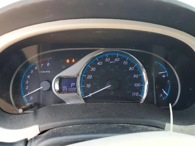 2011 TOYOTA SIENNA XLE 8-PASSENGER  