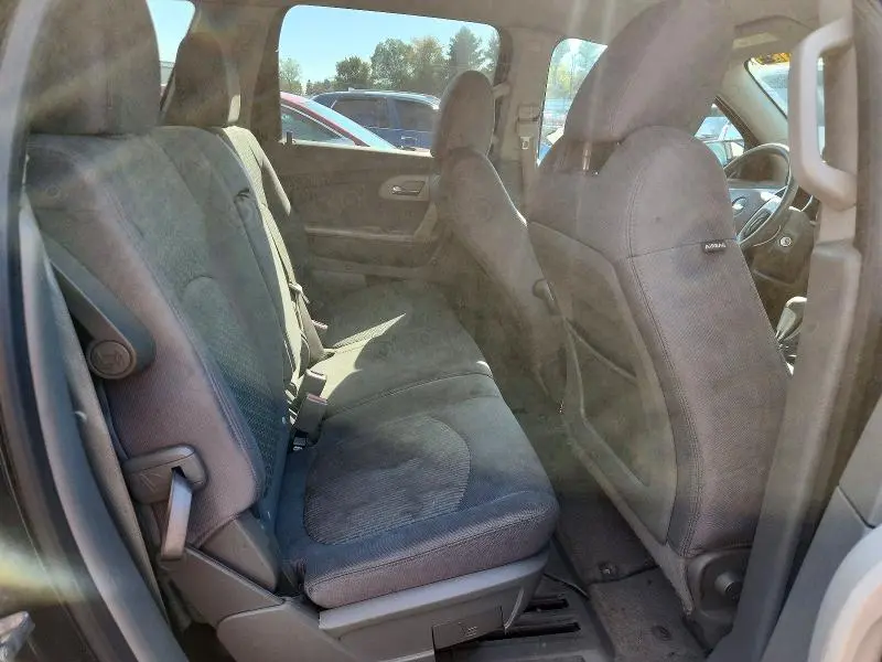 2011 CHEVROLET TRAVERSE LS  