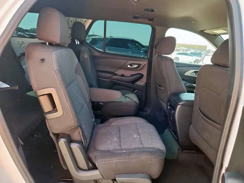 2022 CHEVROLET TRAVERSE LT  