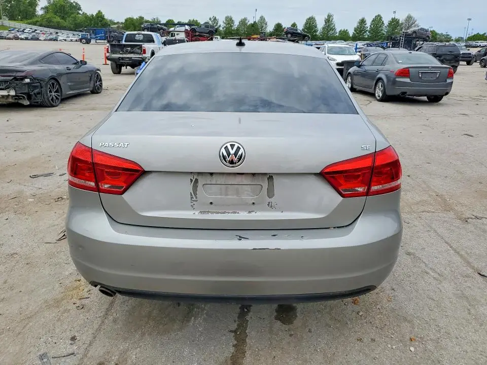 2014 VOLKSWAGEN PASSAT SE  