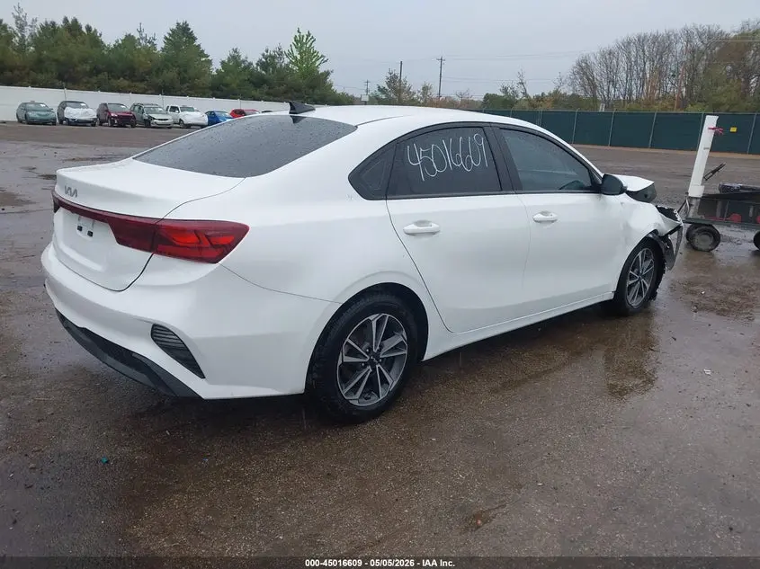 2022 KIA FORTE LXS