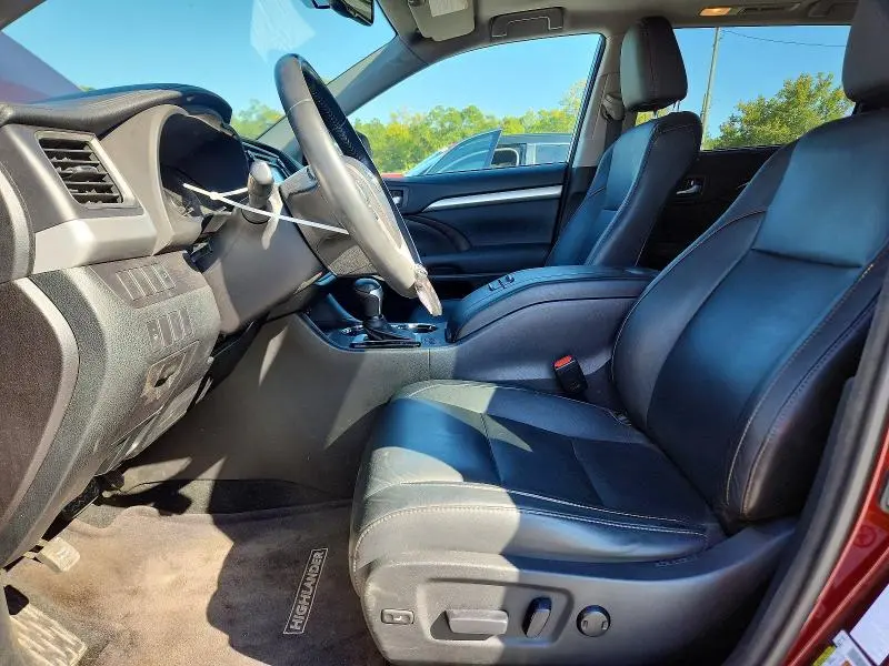 2014 TOYOTA HIGHLANDER XLE  