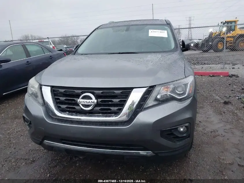 2017 NISSAN PATHFINDER SL