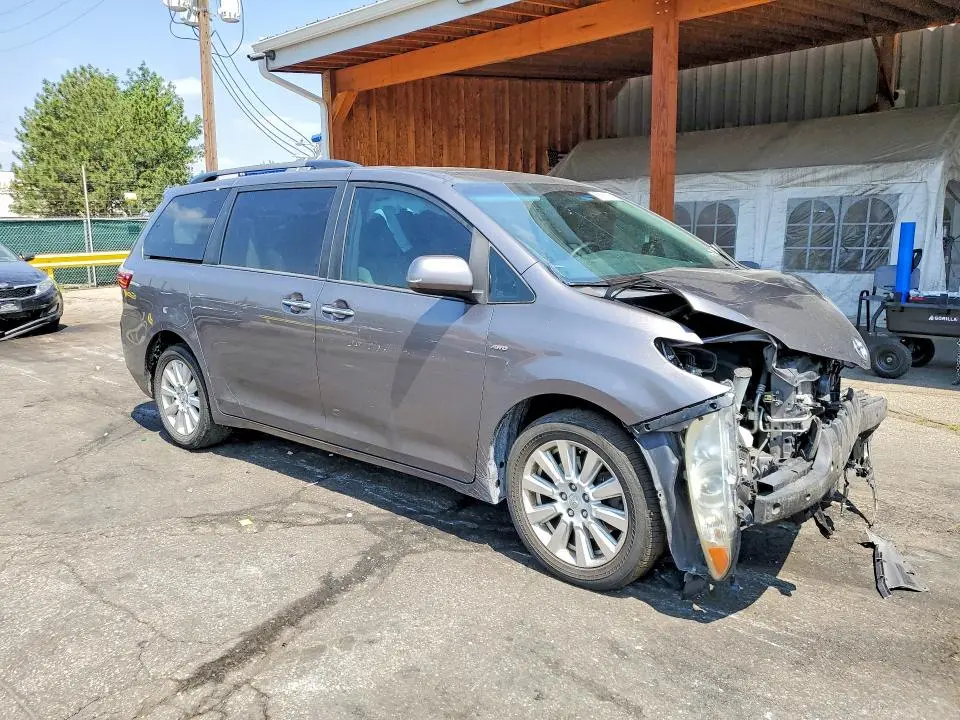 2017 TOYOTA SIENNA XLE PREMIUM 7-PASSENGER  