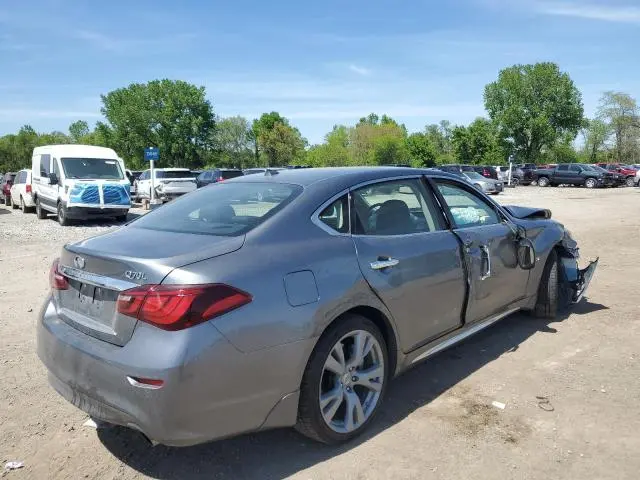 2017 INFINITI Q70L 3.7  