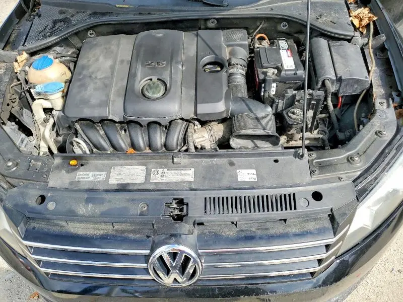 2013 VOLKSWAGEN PASSAT S  