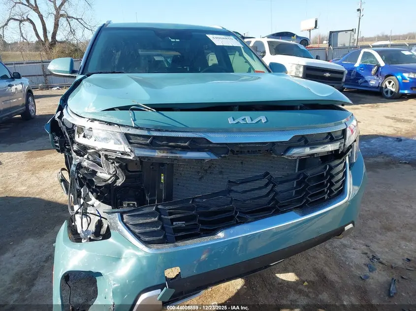 2025 KIA SELTOS EX