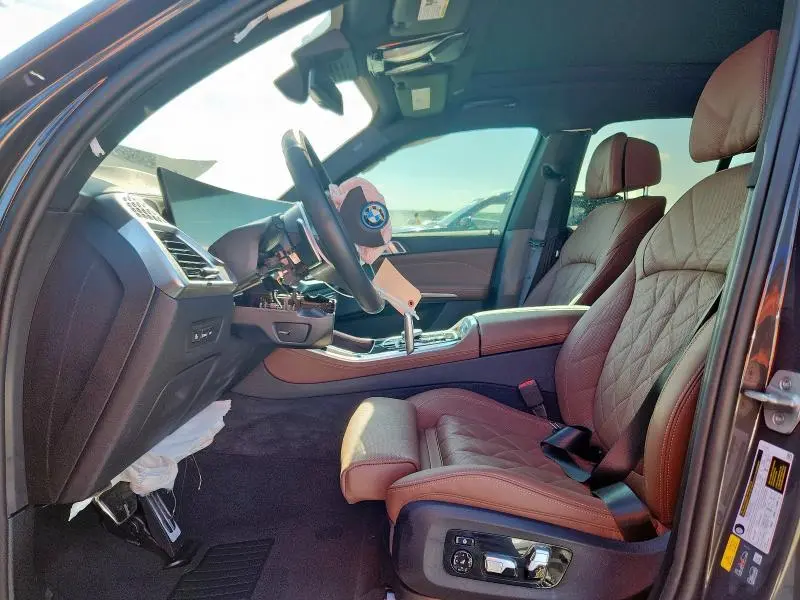 2025 BMW X5 XDRIVE50E  