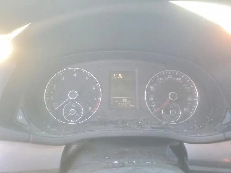 2012 VOLKSWAGEN PASSAT S  