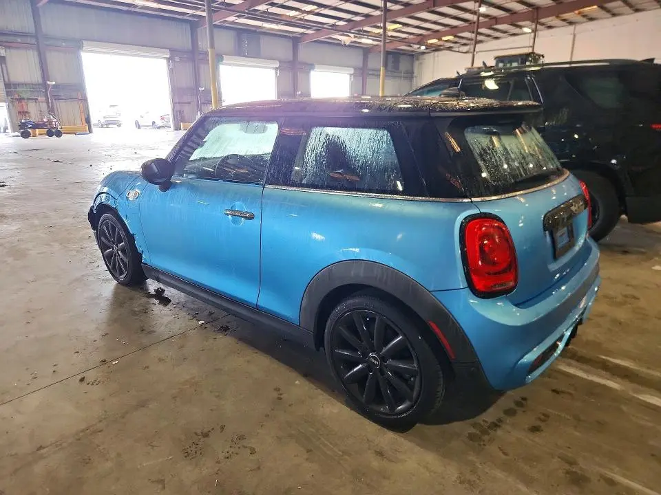 2017 MINI COOPER S  