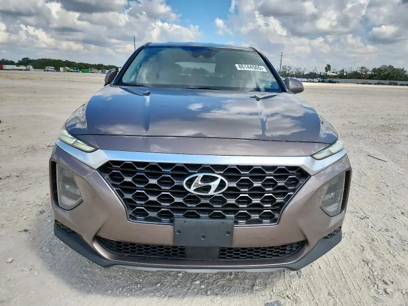 2019 HYUNDAI SANTA FE SE  