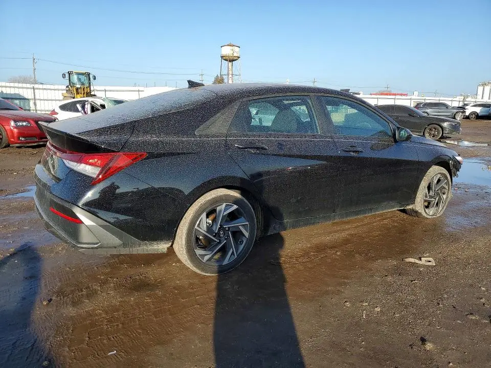 2025 HYUNDAI ELANTRA SEL SPORT  