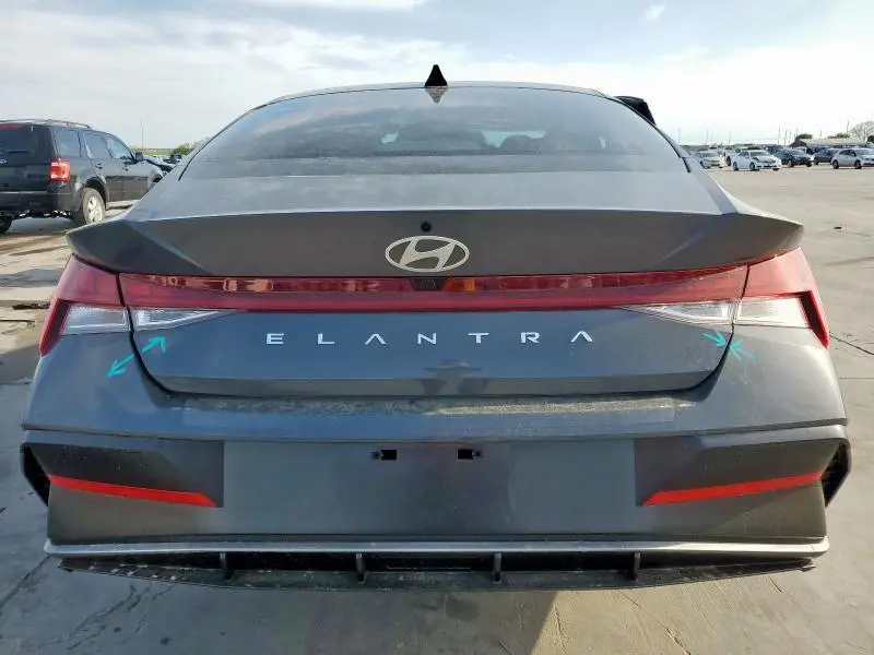 2025 HYUNDAI ELANTRA SEL