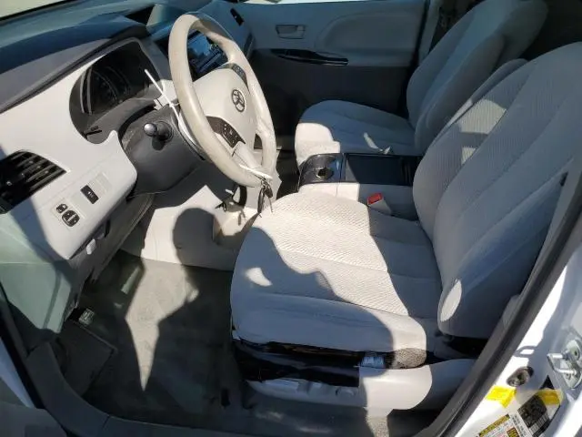 2012 TOYOTA SIENNA LE  