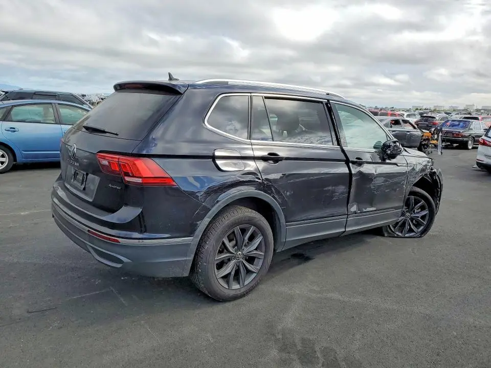 2022 VOLKSWAGEN TIGUAN SE  