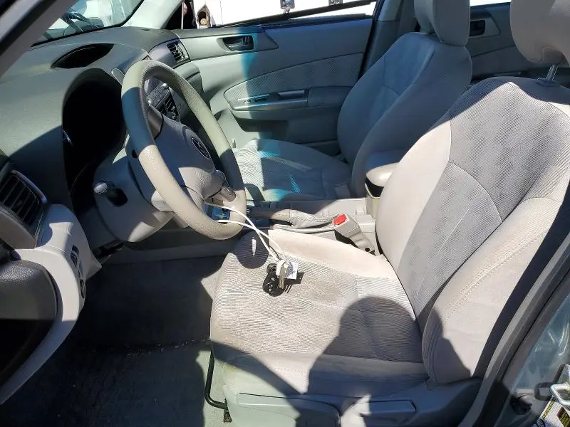 2010 SUBARU FORESTER XS  