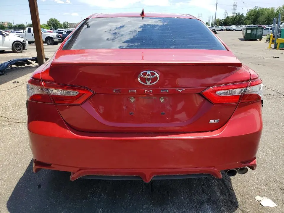 2019 TOYOTA CAMRY SE  
