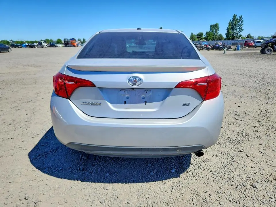 2017 TOYOTA COROLLA SE  