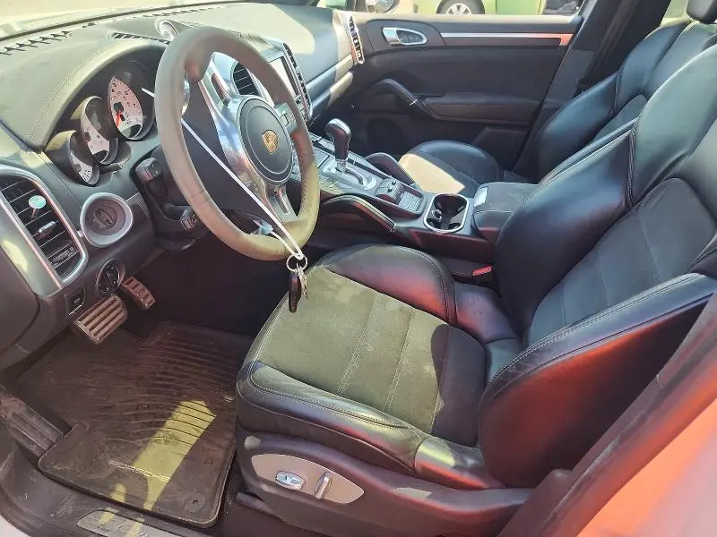 2014 PORSCHE CAYENNE   