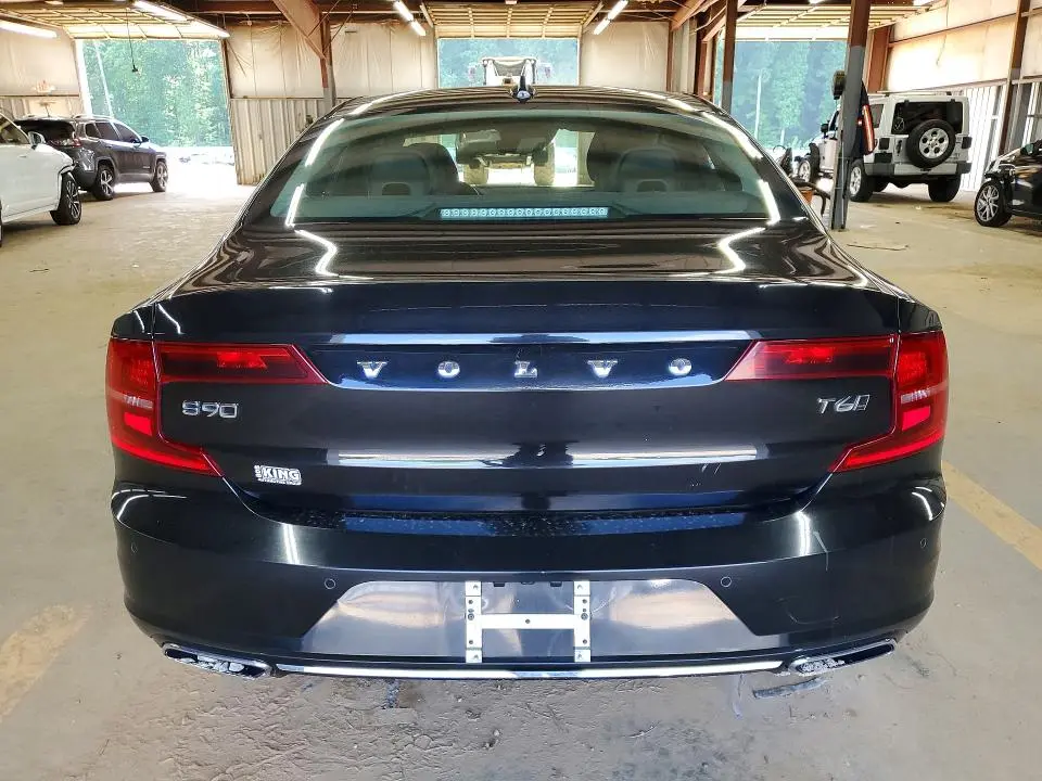 2017 VOLVO S90 T6 MOMENTUM  